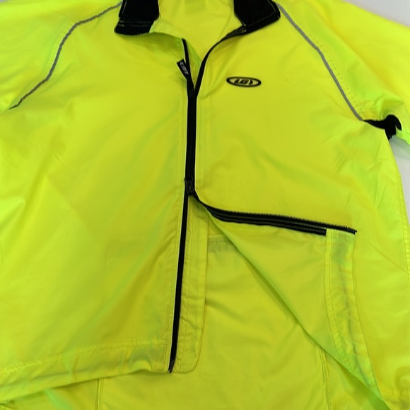 Louis Garneau High Visibility Wind Jacket - Picture 5 of 5